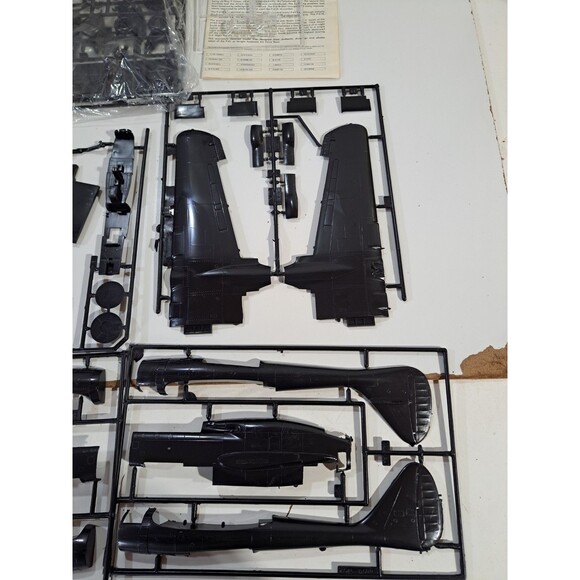 Monogram 7546 1:48 Scale Black Widow P-61 Airplane Model Kit w/White Box - Picture 3 of 7